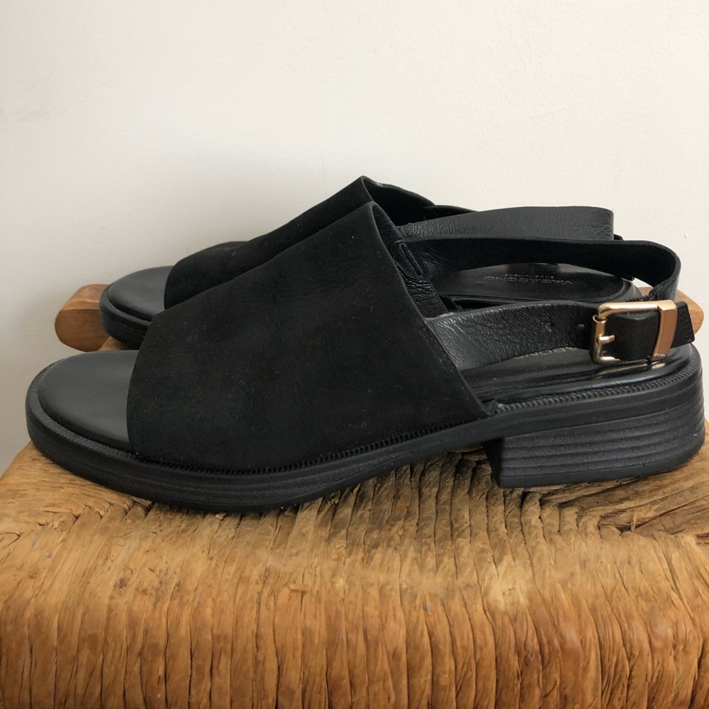 Vintage leather sandals